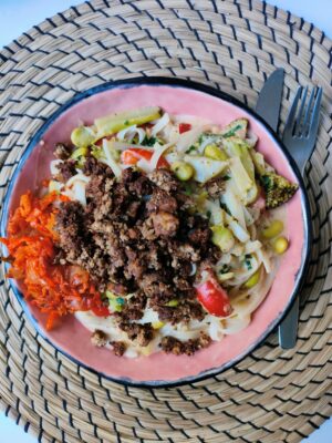 Rijstnoedels met tofucrumble en huisgemaakte kimchi
